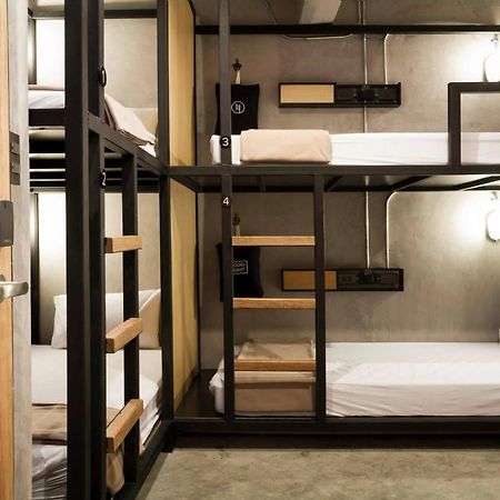 Bed Station Hostel Ratchthewi Bangkok Kültér fotó
